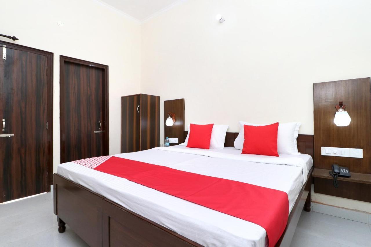 Oyo 24122 Hotel Sharnam Kharar Kültér fotó